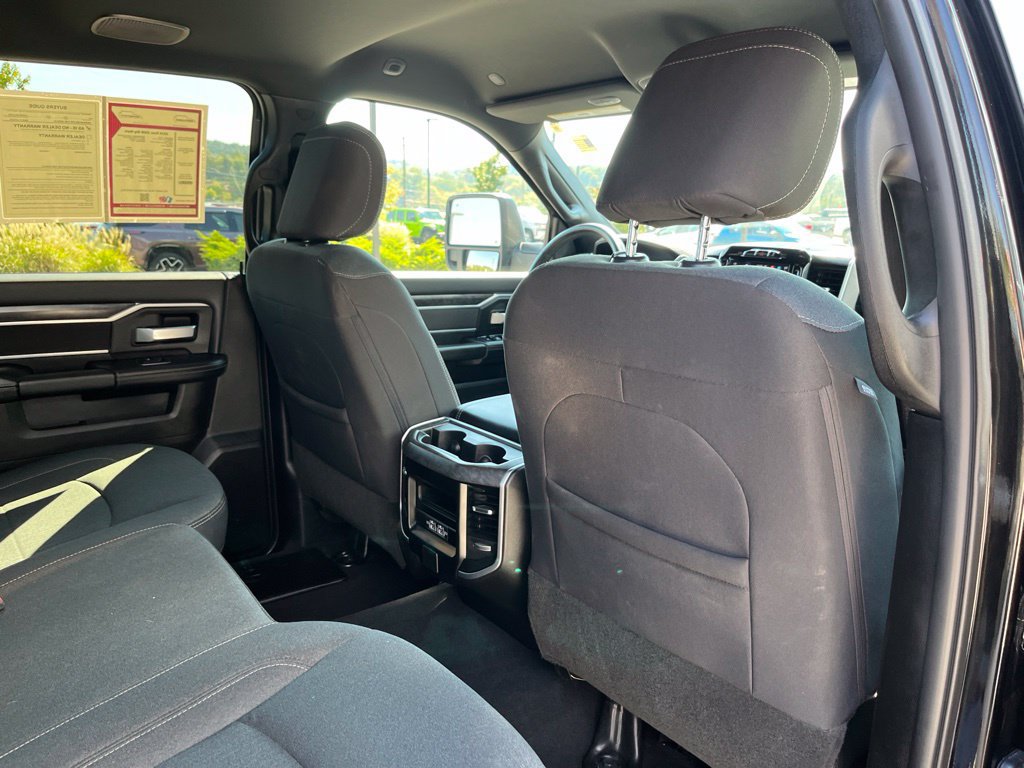 Used 2024 RAM 3500 Big Horn w/ Night Edition AWD/4WD image 24