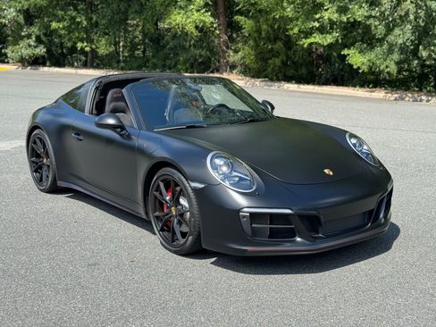 Used 2017 Porsche 911 Targa 4 GTS AWD/4WD image 27