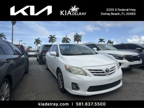 Used 2013 Toyota Corolla LE image 1