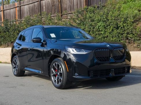 New 2026 BMW X3 xDrive30 w/ M Sport Package image 2