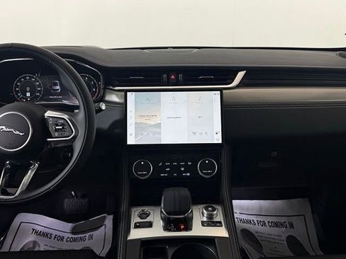 New 2026 Jaguar F-PACE R-Dynamic S image 24