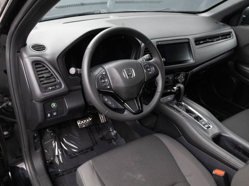 Used 2021 Honda HR-V Sport image 3