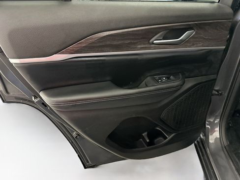 Used 2023 Jeep Grand Cherokee Limited w/ Trailer Tow Prep Group (B) image 27