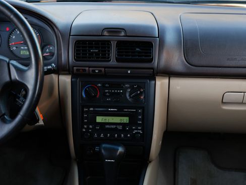 Used 2002 Subaru Forester S image 34