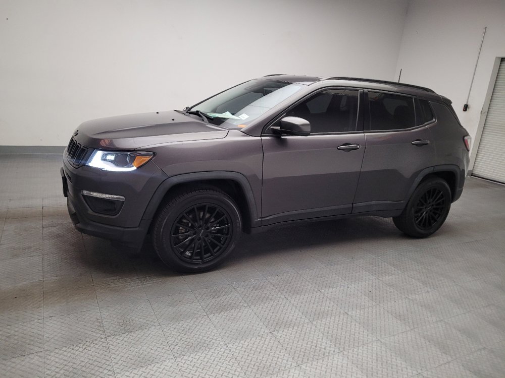 Used 2018 Jeep Compass Limited w/ Navigation Group FWD image 2