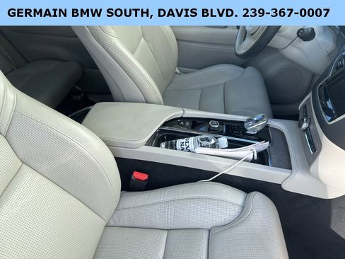 Used 2023 Volvo XC90 T8 Ultimate image 19