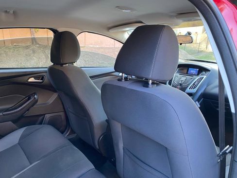 Used 2014 Ford Focus SE image 48