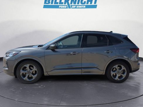Used 2023 Ford Escape ST-Line FWD image 2