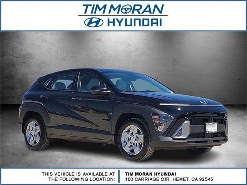 New 2026 Hyundai Kona SE image 1