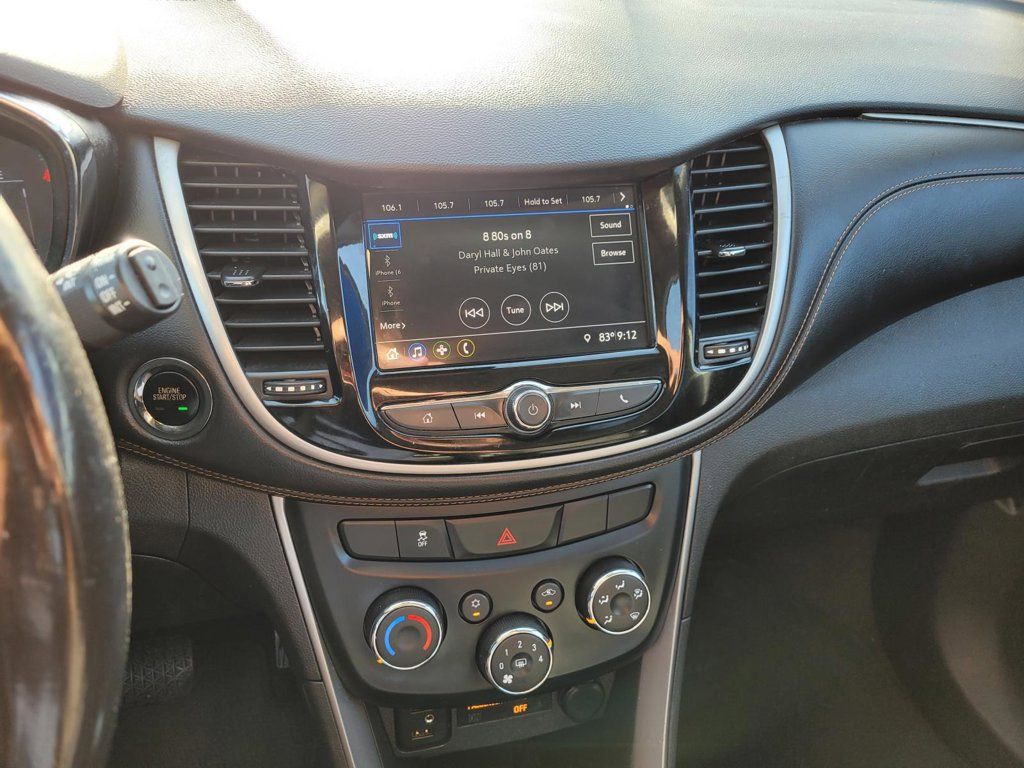 Used 2019 Chevrolet Trax LT w/ LT Convenience Package FWD image 21