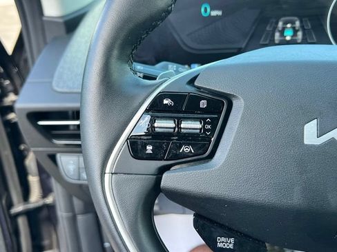 Certified 2023 Kia EV6 Wind AWD/4WD image 21
