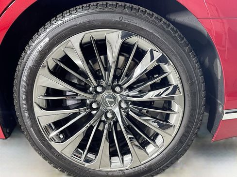 Used 2019 Lexus LS 500 image 32