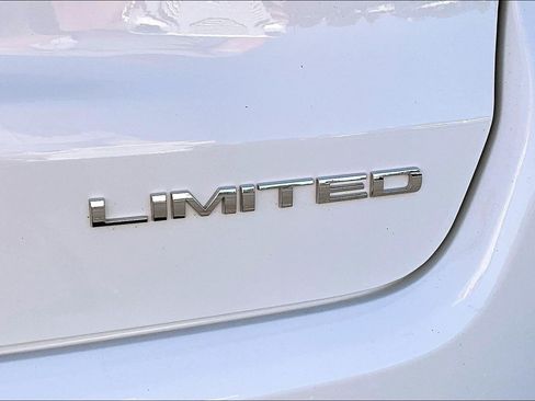 Used 2024 Jeep Compass Limited AWD/4WD image 8