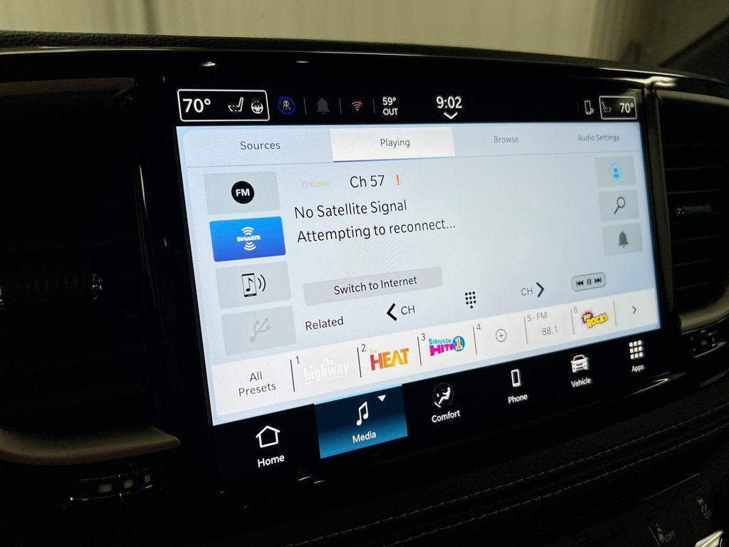 New 2026 Chrysler Pacifica Select AWD/4WD image 14