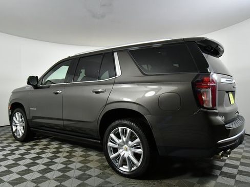 Used 2021 Chevrolet Tahoe High Country w/ Premium Package image 14