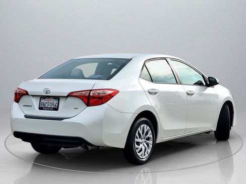 Used 2019 Toyota Corolla LE image 8