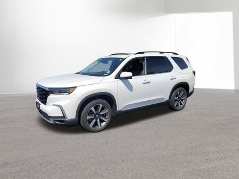 Used 2024 Honda Pilot Elite image 4