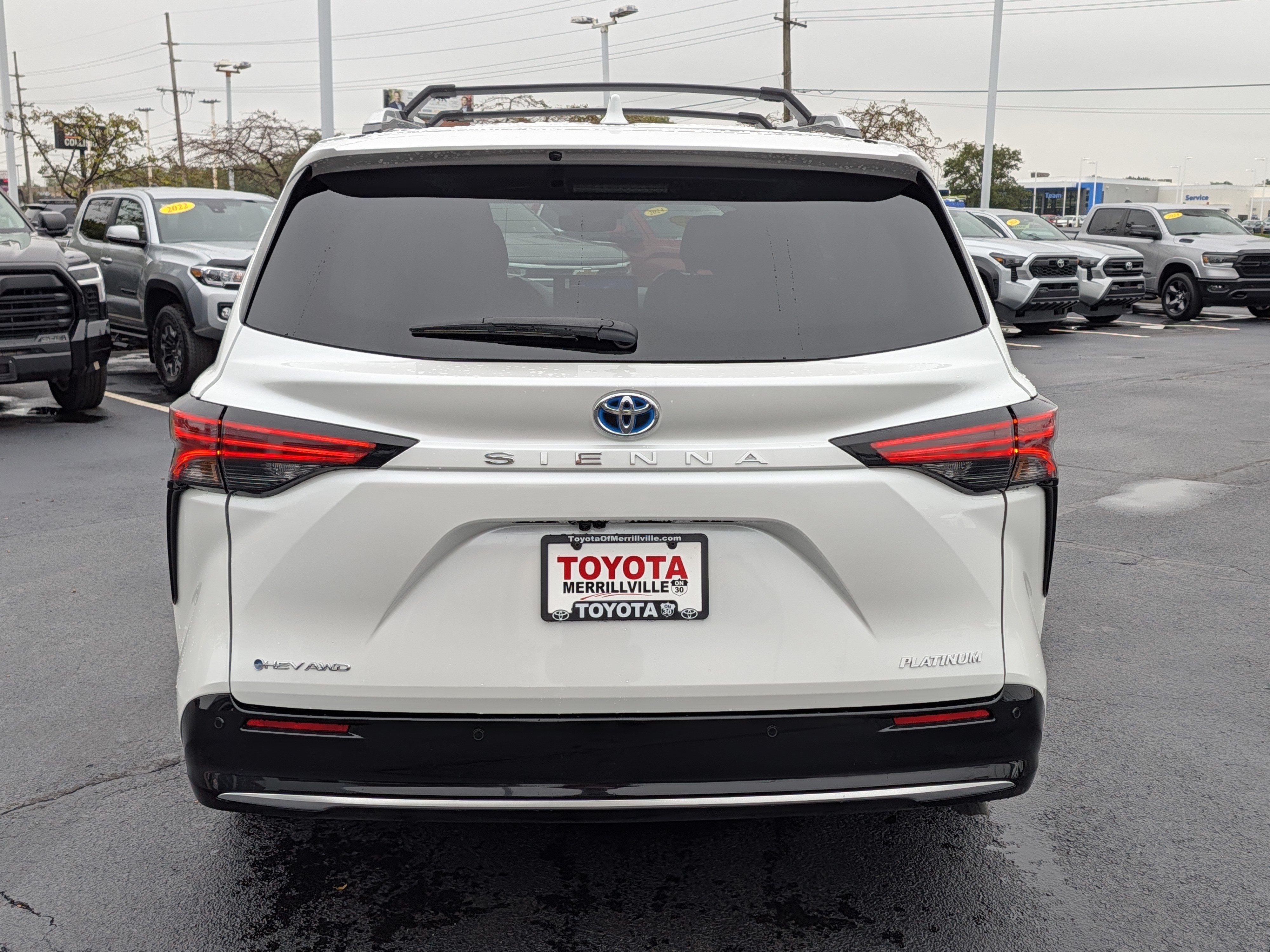 Used 2025 Toyota Sienna Platinum AWD/4WD image 7