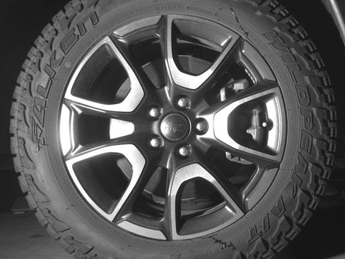 Used 2025 Jeep Compass Trailhawk AWD/4WD image 13