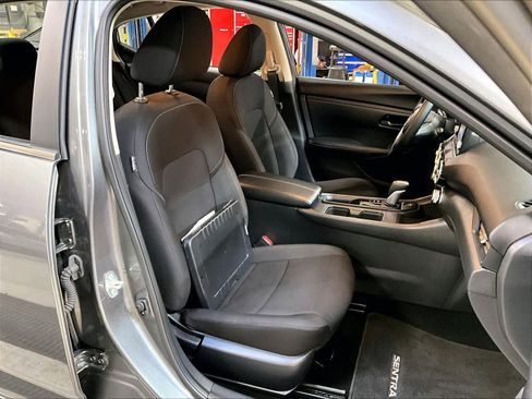 Used 2025 Nissan Sentra S image 11