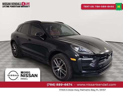 Used 2024 Porsche Macan AWD/4WD image 1