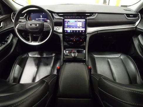 Used 2023 Jeep Grand Cherokee L Limited image 32