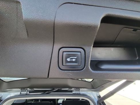 Used 2023 GMC Acadia SLE w/ Driver Convenience Package image 22