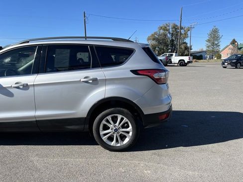 Used 2018 Ford Escape SE image 10