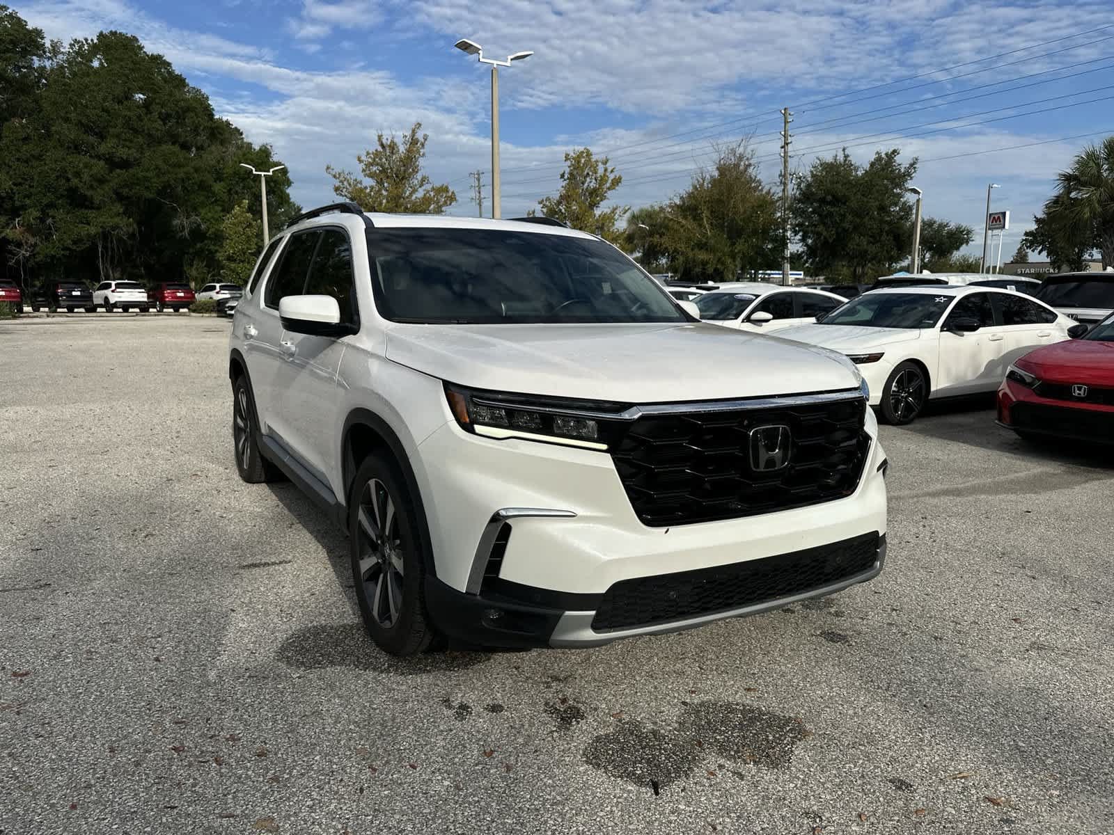 Used 2024 Honda Pilot Touring image 8