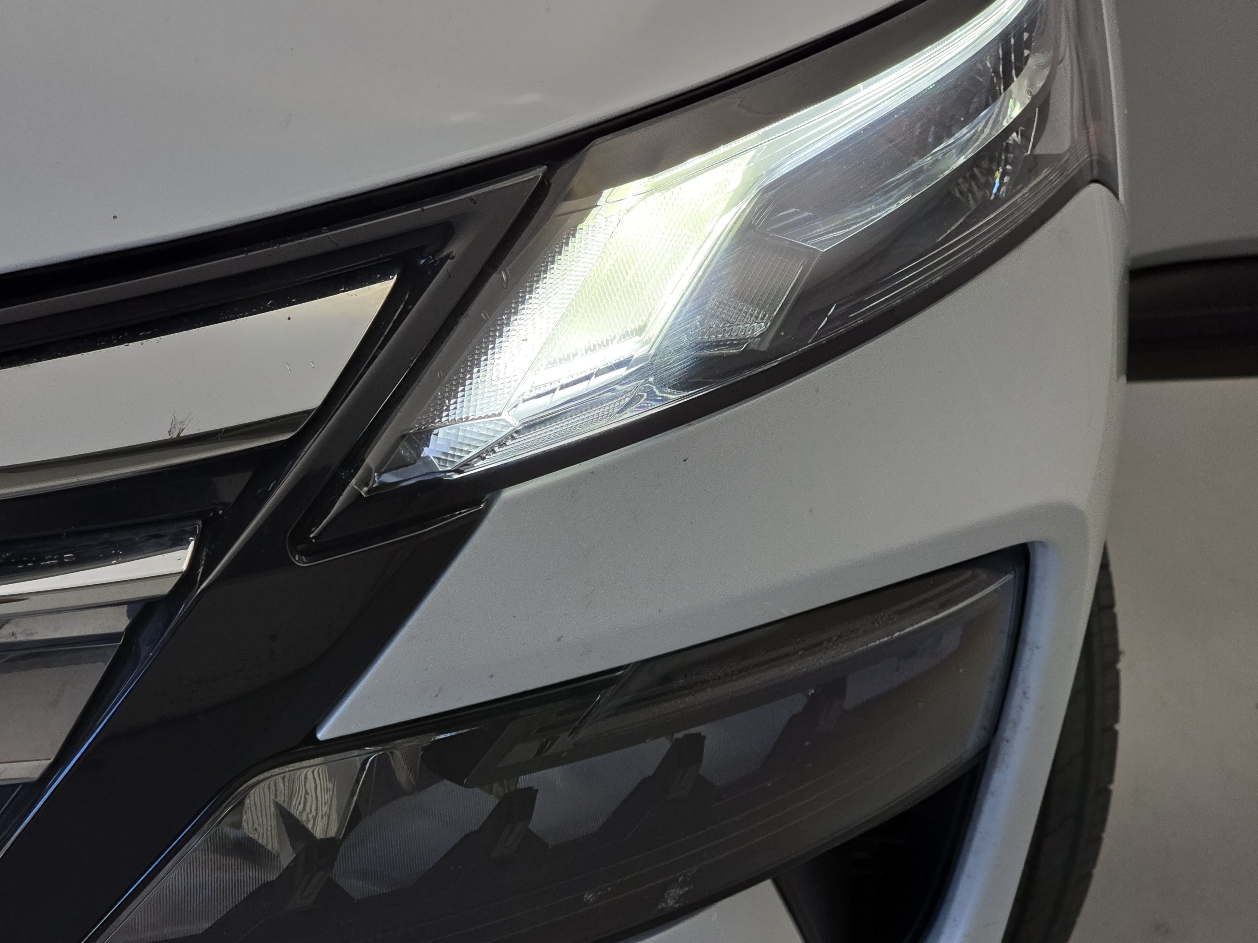 Certified 2025 Nissan Rogue SV FWD image 30