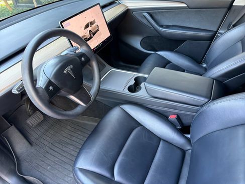 Used 2023 Tesla Model Y Long Range AWD/4WD image 9