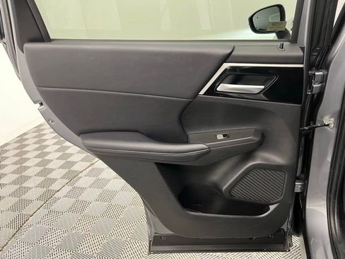 Used 2024 Mitsubishi Outlander SE image 31