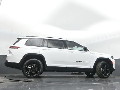 New 2026 Jeep Grand Cherokee L Limited w/ Limited Altitude Package AWD/4WD image 37