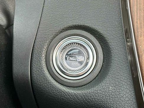 Used 2022 Mercedes-Benz C 300 C 300 2D Convertible image 19