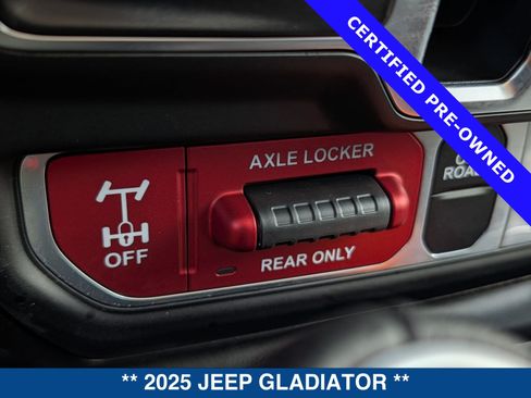 Used 2025 Jeep Gladiator Mojave w/ Convenience Group AWD/4WD image 39