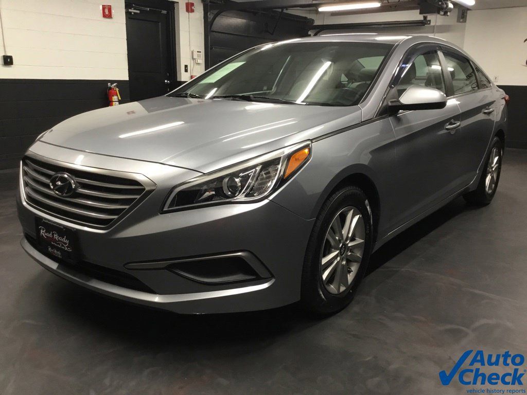 Used 2017 Hyundai Sonata SE FWD image 4
