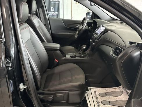 Used 2022 Chevrolet Equinox RS w/ Infotainment Package image 28