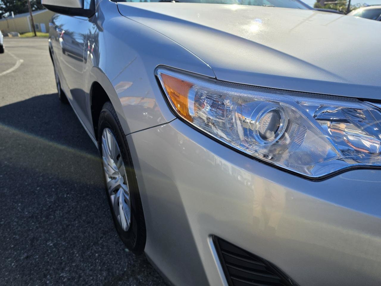 Used 2012 Toyota Camry LE FWD image 29