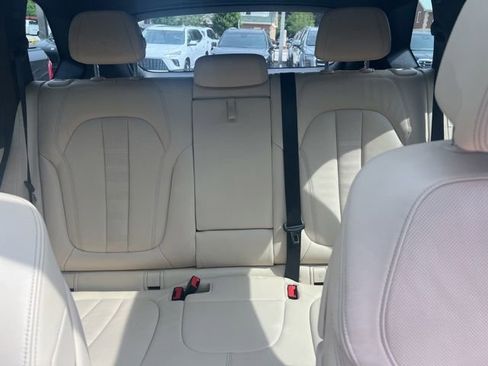 Used 2022 BMW X5 xDrive40i w/ Luxury Seating Package AWD/4WD image 7