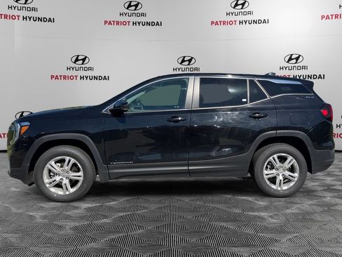 Used 2024 GMC Terrain SLE AWD/4WD image 7