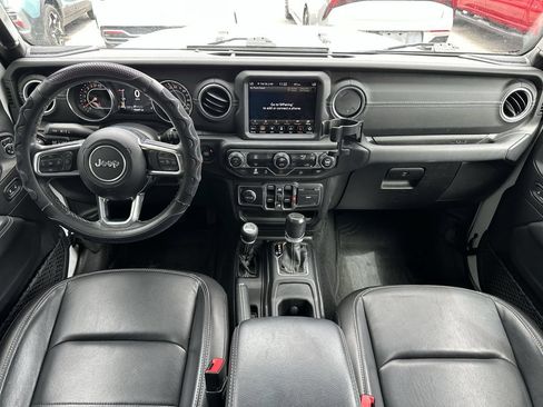 Used 2020 Jeep Wrangler Unlimited Sahara AWD/4WD image 13