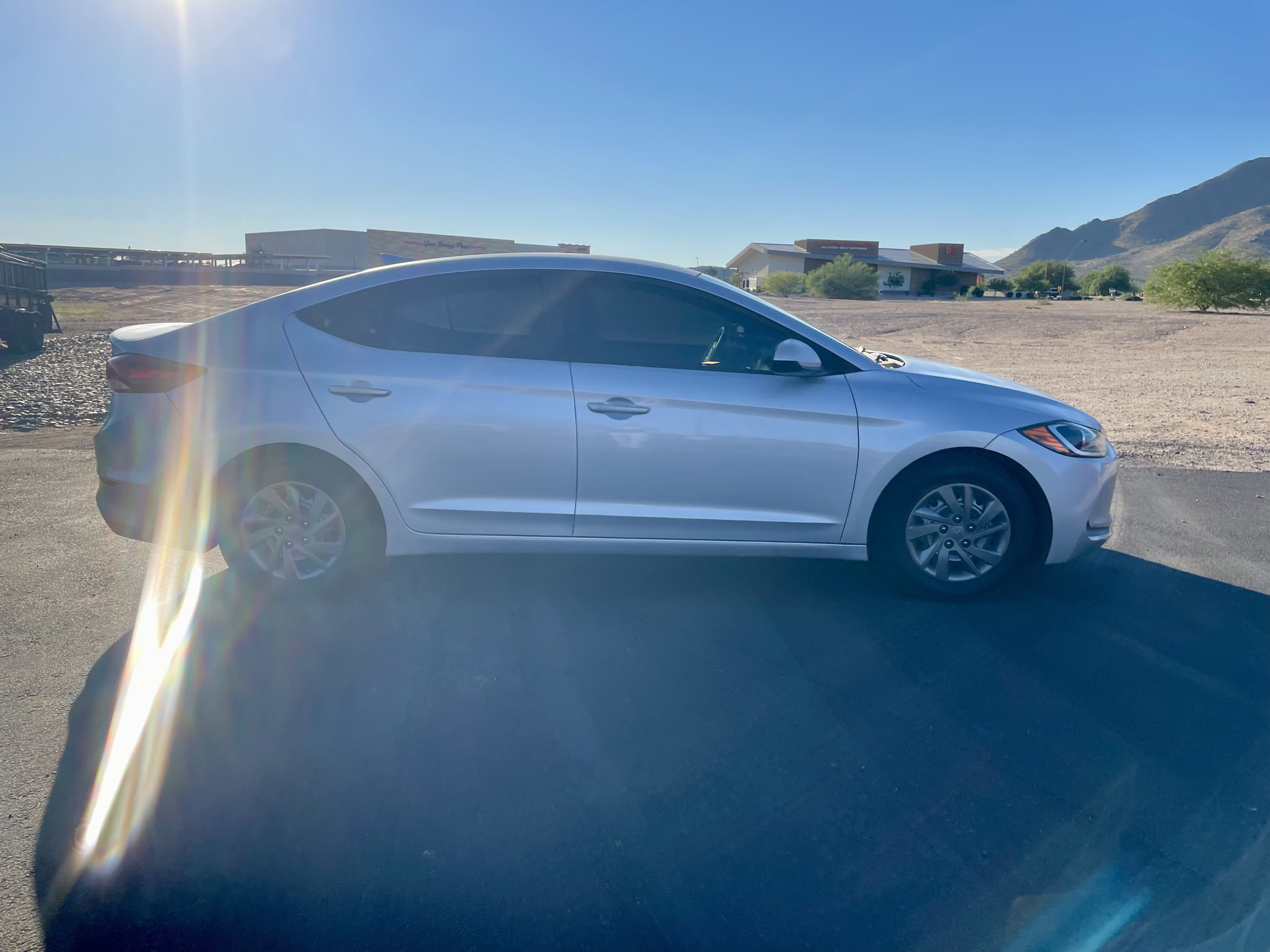 Used 2017 Hyundai Elantra SE FWD image 6