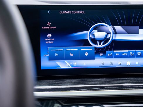 Certified 2026 BMW X7 xDrive40i AWD/4WD image 29