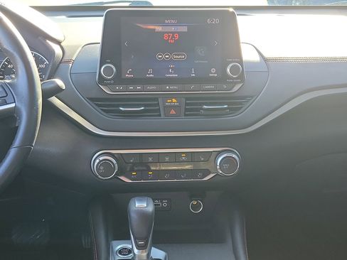 Used 2022 Nissan Altima 2.5 SR w/ Midnight Edition Package image 18