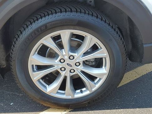 Used 2021 Ford Explorer XLT w/ Equipment Group 202A AWD/4WD image 35