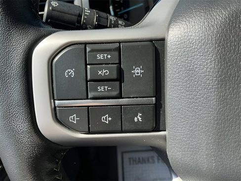 Certified 2024 Ford Expedition XLT image 33