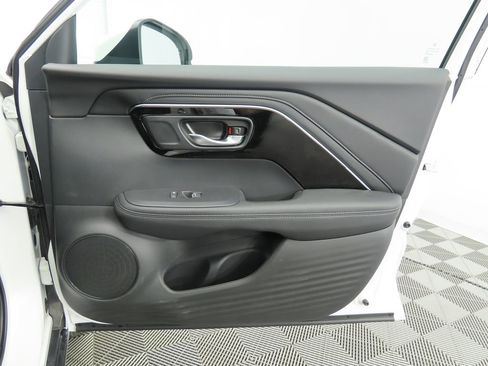 Certified 2025 Acura ADX FWD image 26