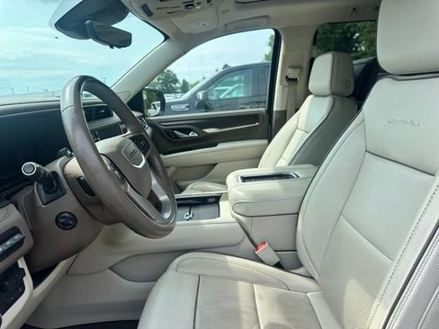 Used 2023 GMC Yukon Denali w/ Denali Reserve Package AWD/4WD image 39