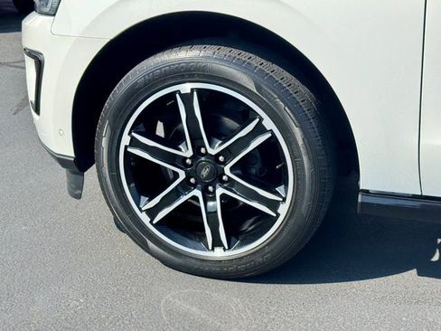 Used 2020 Ford Expedition Limited w/ Equipment Group 303A image 10