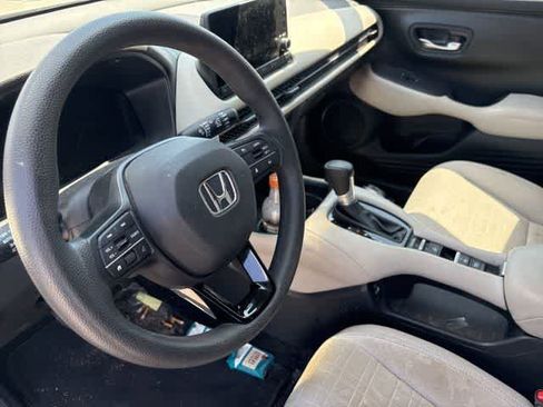Used 2023 Honda HR-V LX image 10